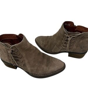 Born Bessie Brown Suede Ankle Low Heel Zip Boots Size 8 NWT.